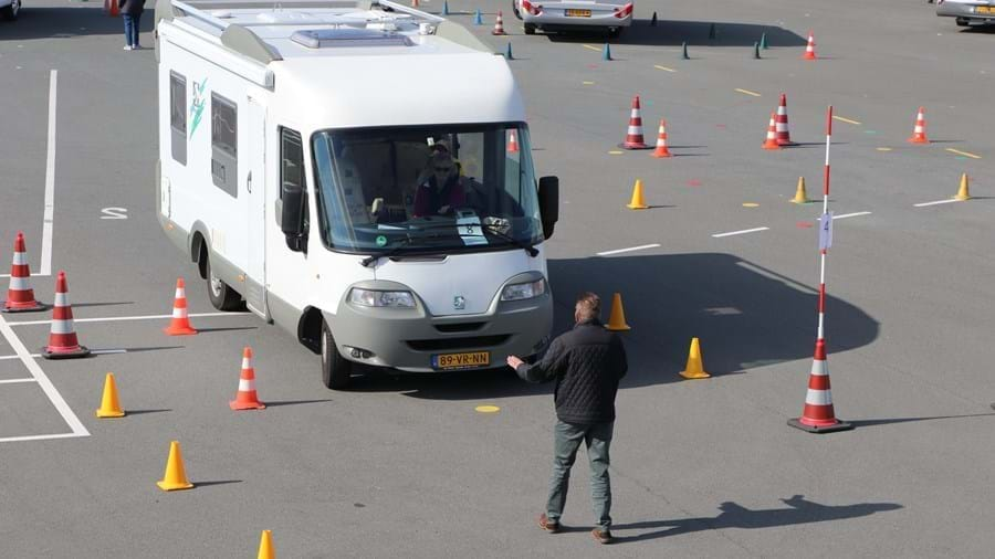 Kun Je Een C1-rijbewijs Halen In Een Automaat? - NKC