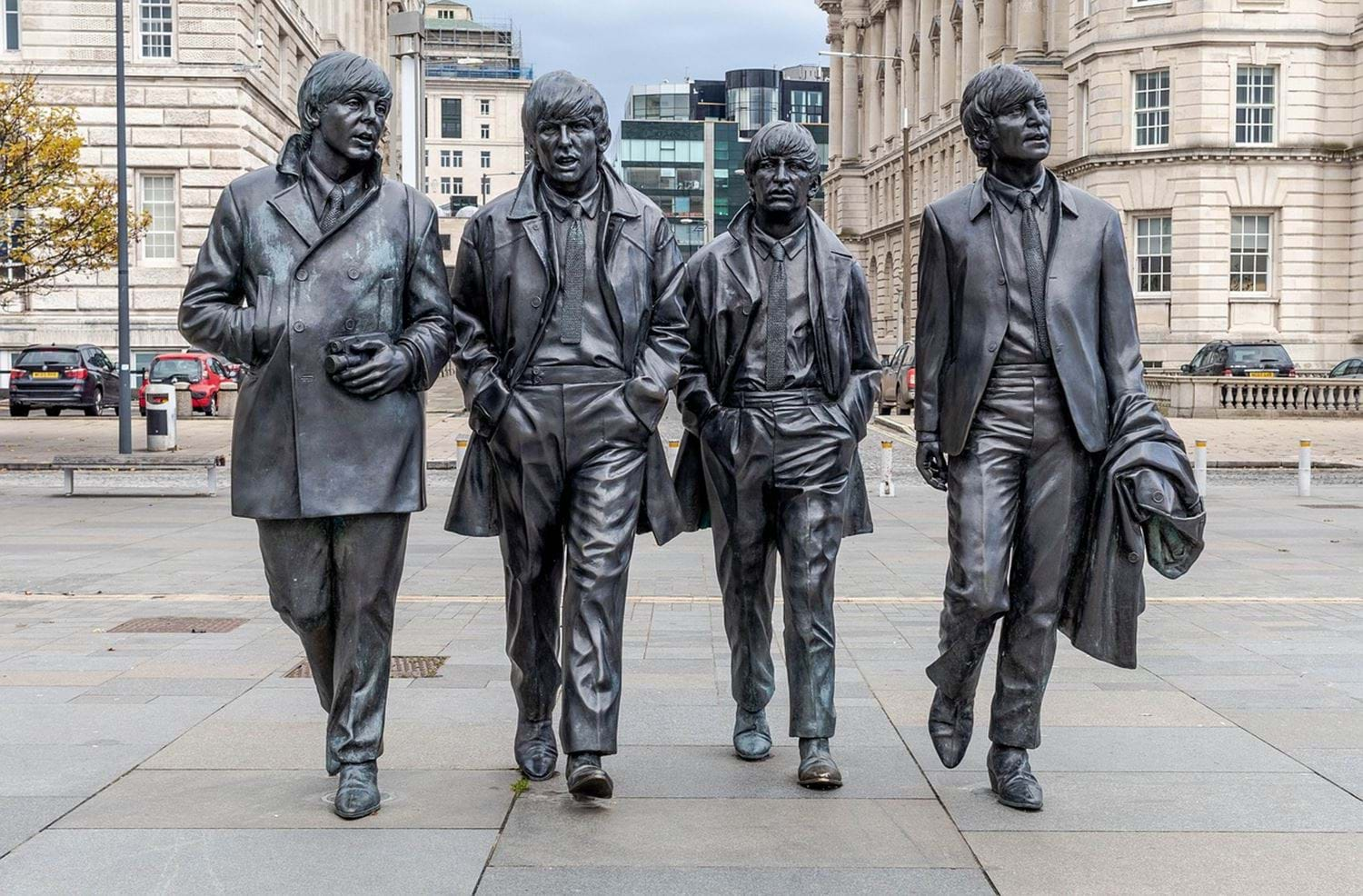 beeld beatles liverpool