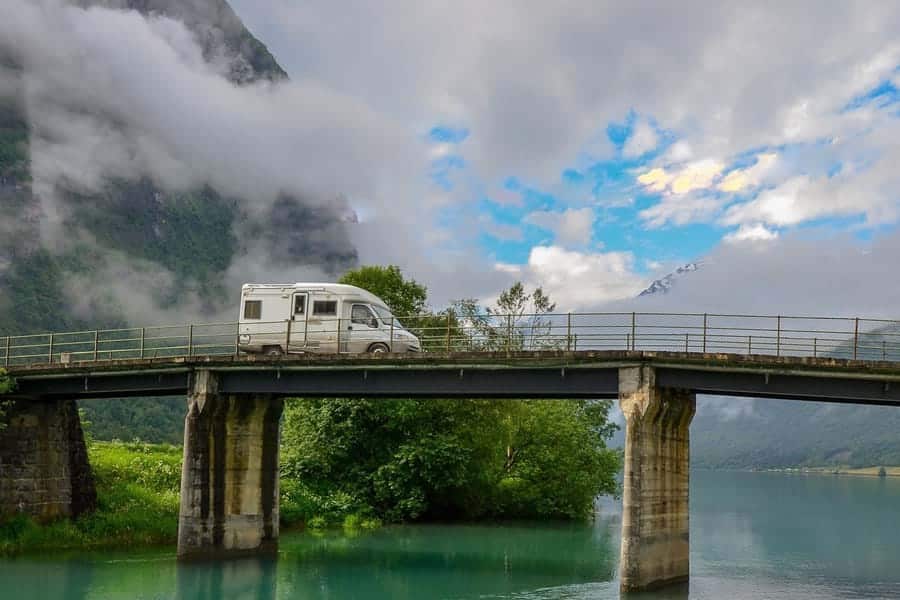Verkeersregels, maximumsnelheden, milieuzones en tol voor de camper in noorwegen
