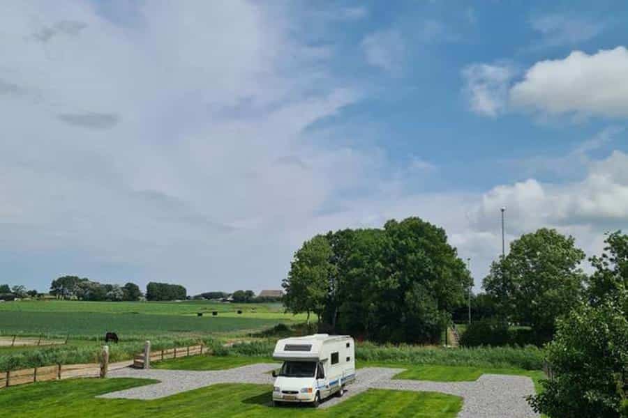 Camperplaats Oer de Wjuk, Ternaard, Noardeast- Fryslân, Friesland 