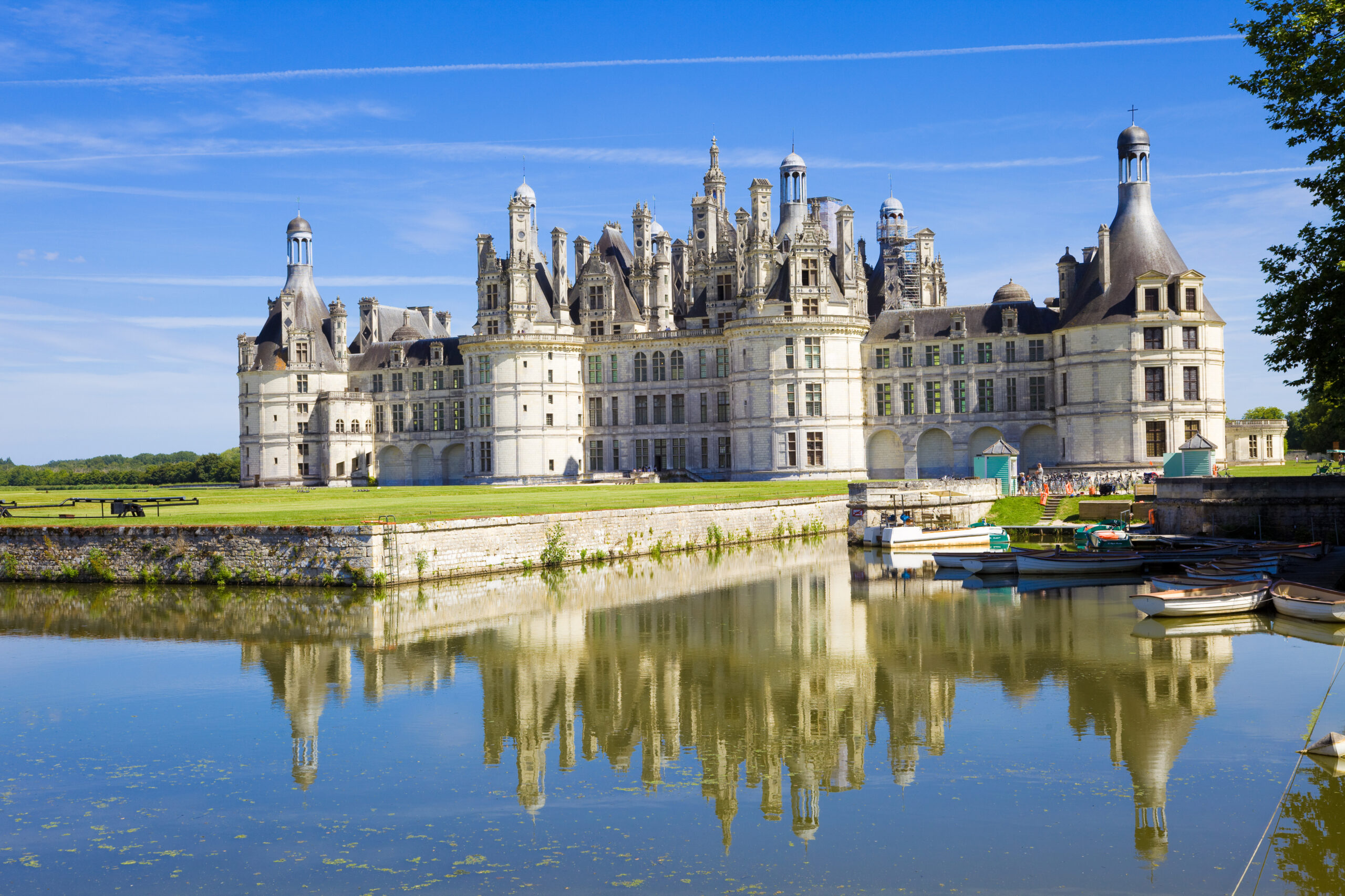 Chambord chateau panoramic from the canal