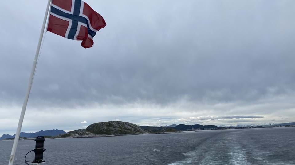 noorse vlag meer boot
