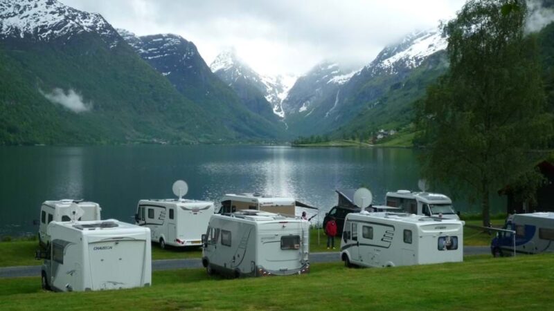 noorwegen-olden-uitzicht-van-camping-over-meer-2018-028