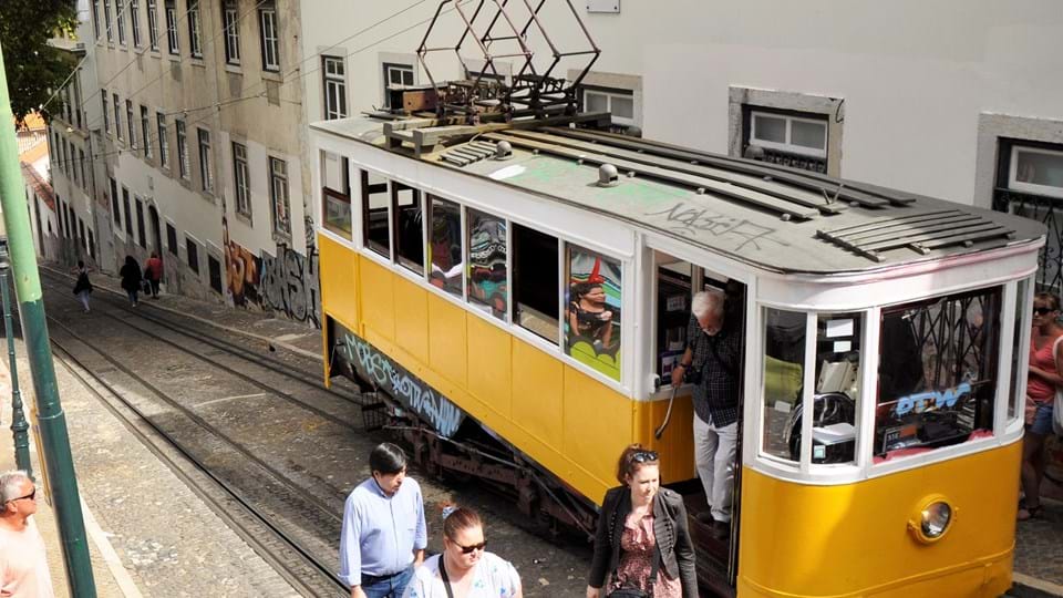 portugal-tram-lissabom-portugal