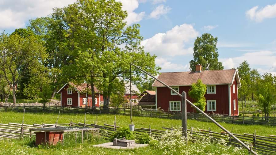 InZweedse huizen met oude waterput - Zweden
