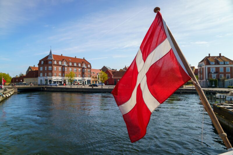 Deense vlag op de boot