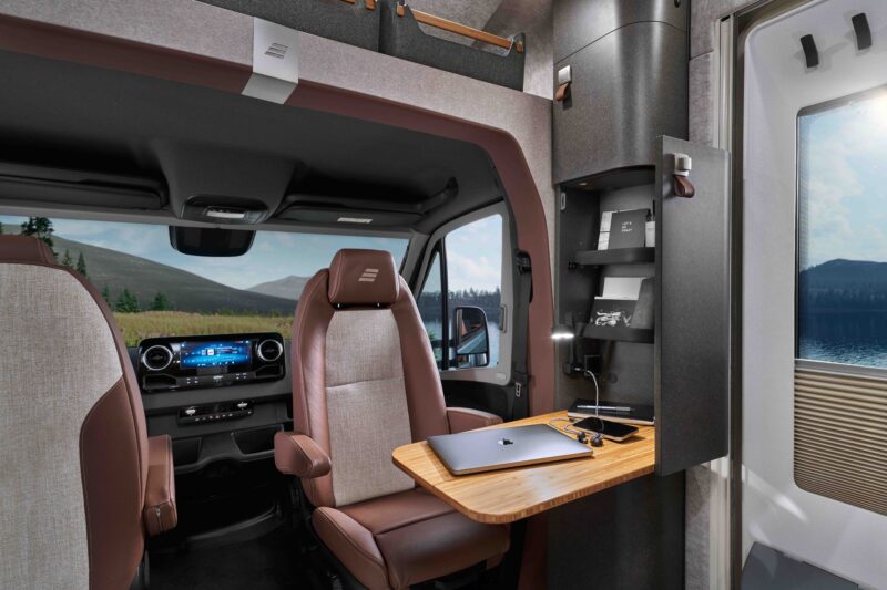 hymer_ventures_interieur_buero-c-hymer-gmbh-co-kg