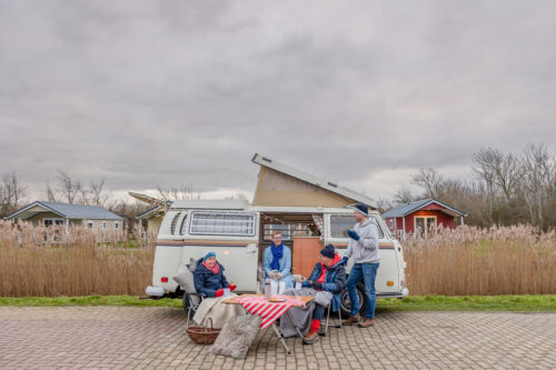 Camperplaatsen in winters Friesland